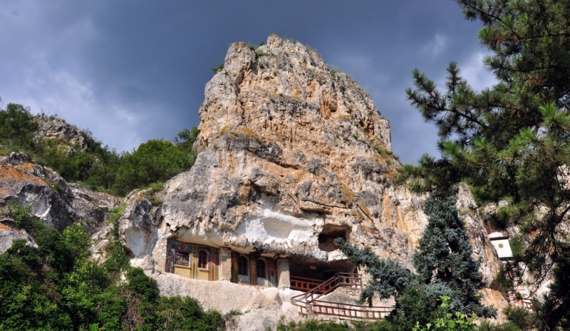 Пещерные церкви Болгария