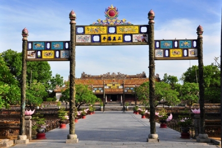 Дворец высшей гармонии в Хюэ