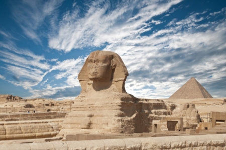 В Египте для туристов откроется внутренний двор у подножия Сфинкса